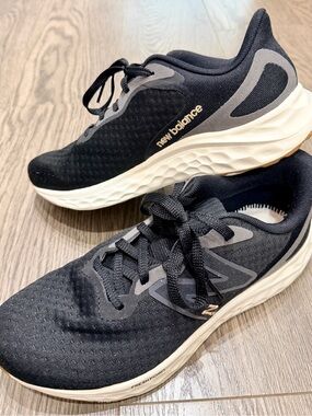 New Balance Black&Gray Women Running Sneakers